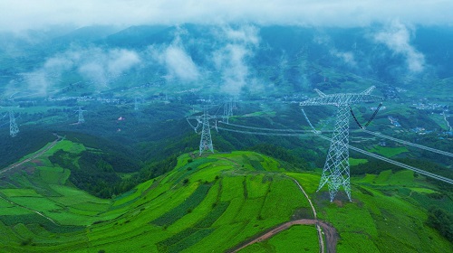 锚定目标高标准构建新型电力系统</p><p>　　携手奋进高质量建设技术创新联盟